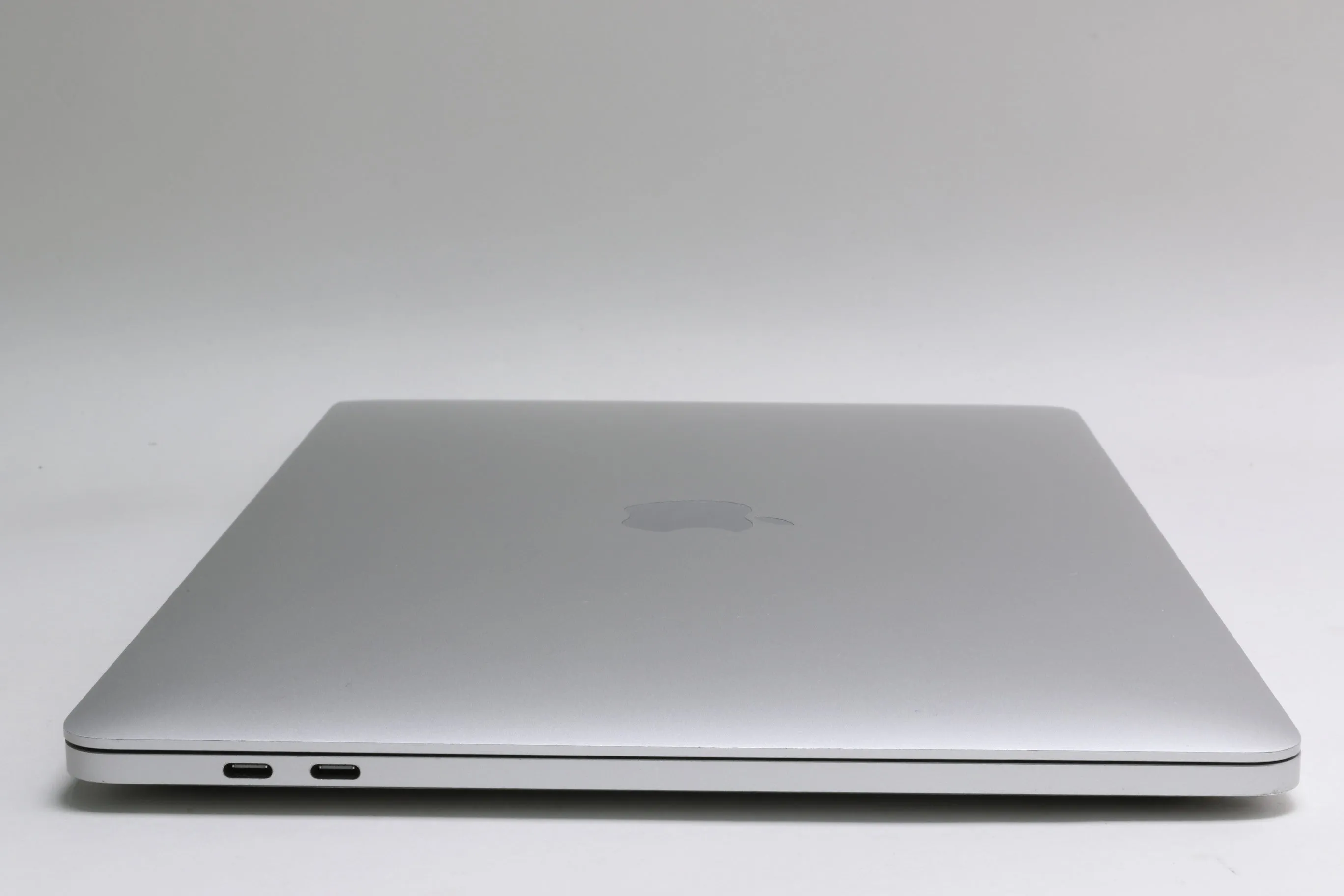 13.3" 2020, MacBook Pro, MYDA2LL/A, Apple M1, 8GB, 256GB SSD, 8C