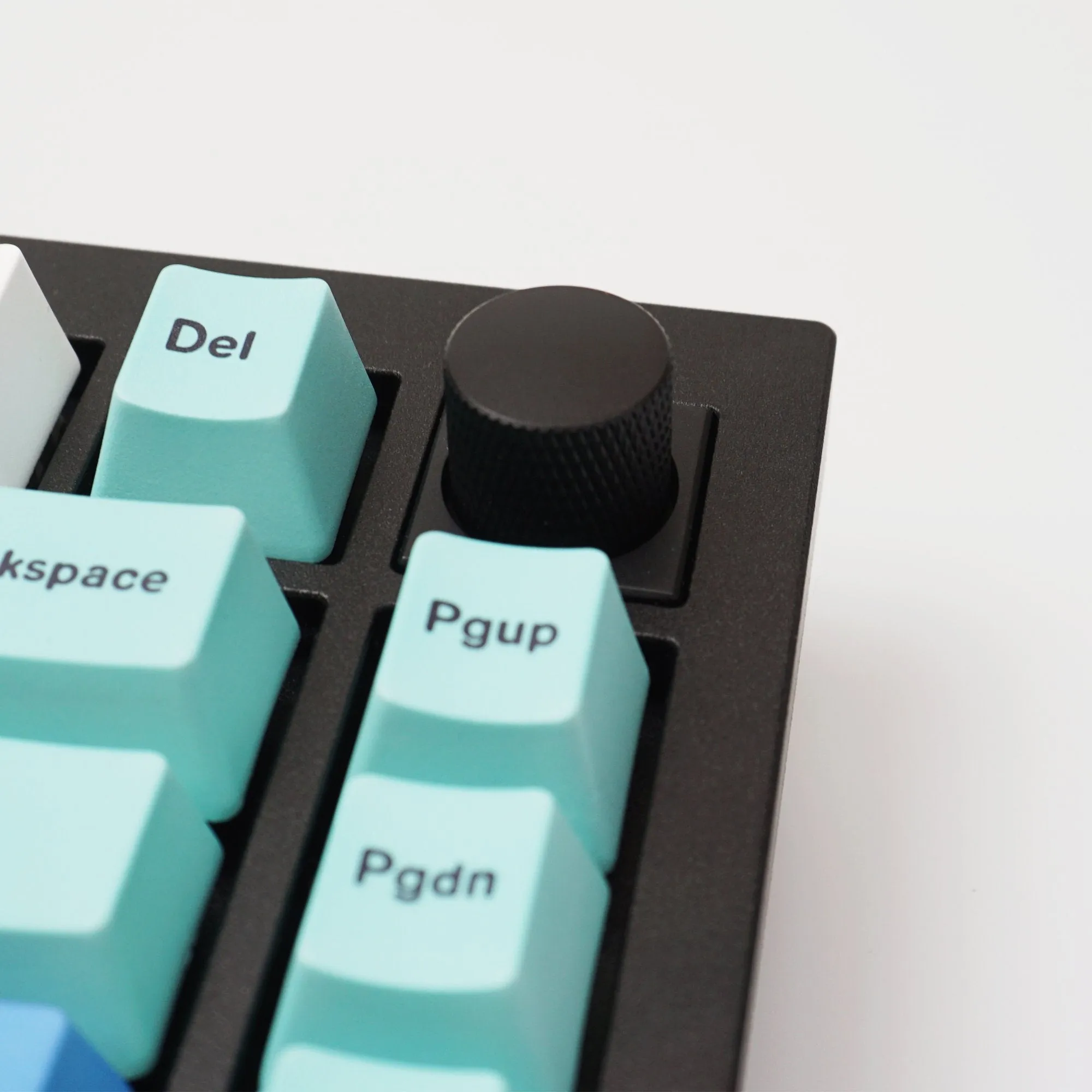 Custom Q1 QMK Mechanical Keyboard (Q1 Carbon Black w/ Knob)(Iceberg Keycap)