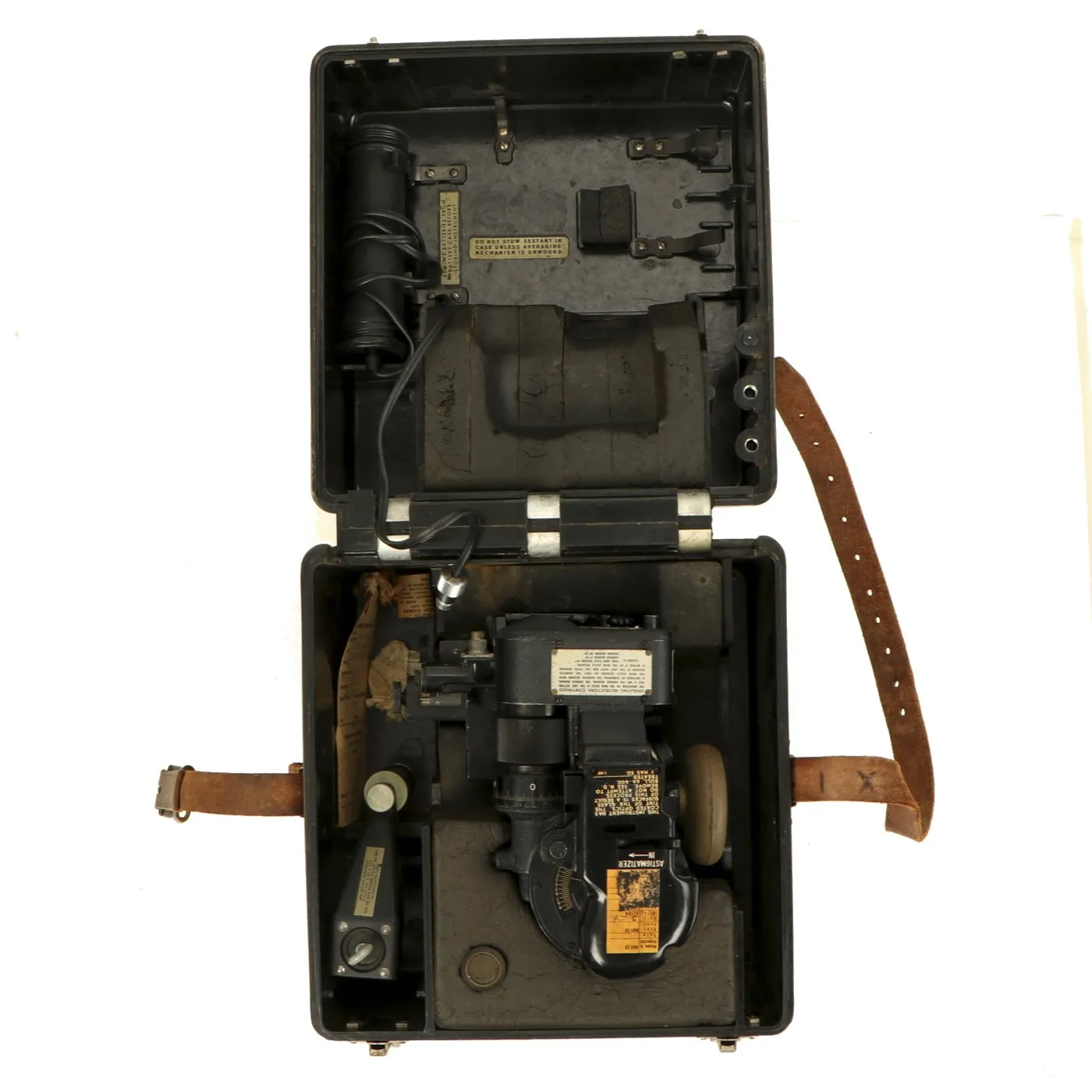 Original U.S. WWII USAAF Bomber Bubble Sextant AN-5851-1 in Bakelite Transit Case - Dated 1944